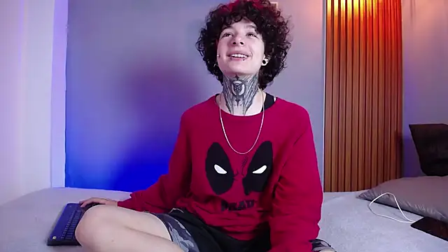 JuneBlake  online show from 04.10.26