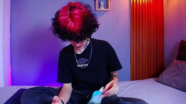 JuneBlake  online show from 04.17.26