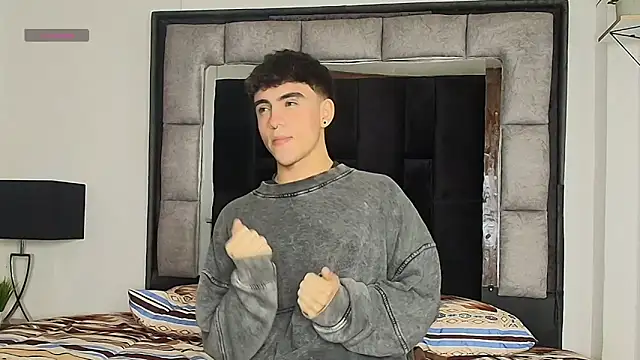 Snapshot of Brax_Valencia chatting on 04.15.26 Brax Valencia online show from 04.15.26