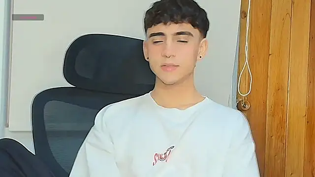 Snapshot of Brax_Valencia chatting on 04.16.26 Brax Valencia online show from 04.16.26