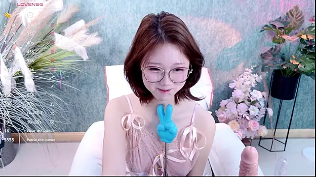 ZoeLily2026 online show from 04.07.26