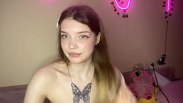 Lily  Moon  online show from 04.12.26