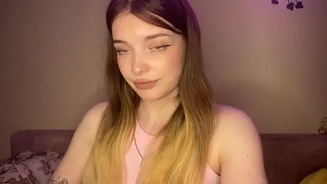 Lily  Moon  online show from 04.13.26