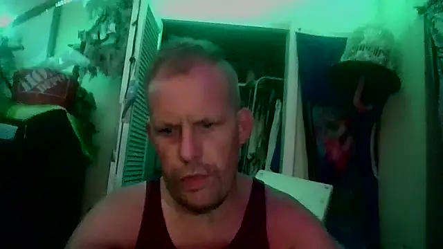 Snapshot of strokingjoe14585 chatting on 07.08.26 strokingjoe14585 online show from 07.08.26