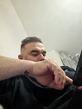 Snapshot of bigmillz32 chatting on 03.25.26 bigmillz32 online show from 03.25.26