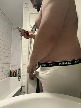 Snapshot of bigmillz32 chatting on 03.29.26 bigmillz32 online show from 03.29.26