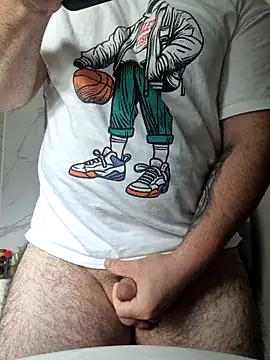 Snapshot of bigmillz32 chatting on 04.04.26 bigmillz32 online show from 04.04.26