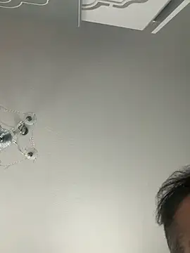 Snapshot of bigmillz32 chatting on 04.12.26 bigmillz32 online show from 04.12.26