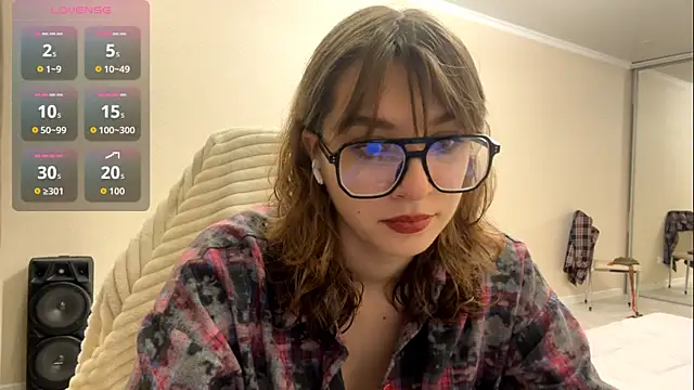 Olivia 132 online show from 03.27.26