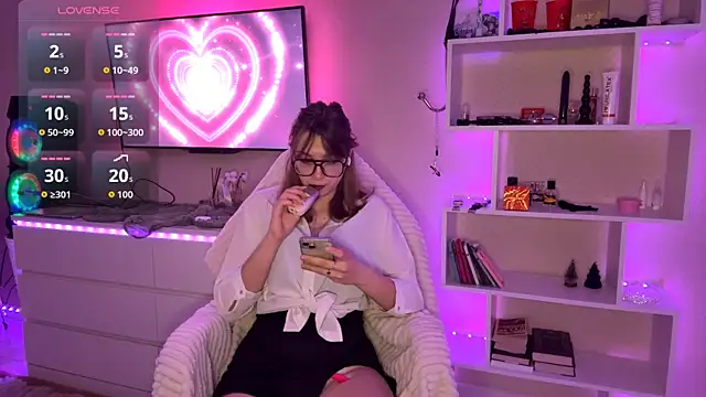 Olivia 132 online show from 04.08.26