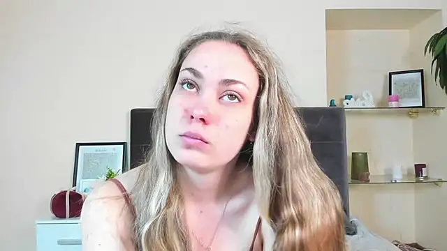 MelanieCuty online show from 04.07.26