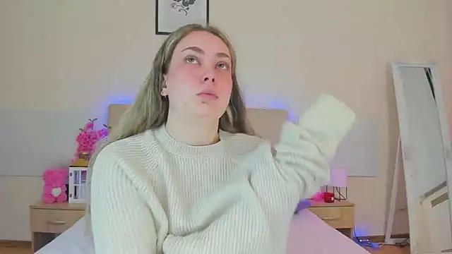 MelanieCuty online show from 04.17.26