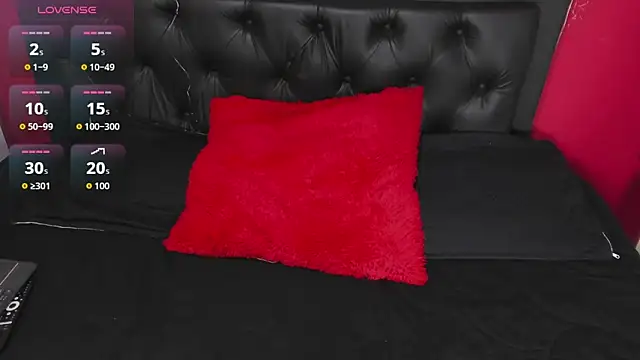 Abbyhilton  online show from 04.10.26