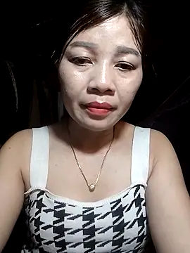 Yiyi102300 online show from 04.08.26