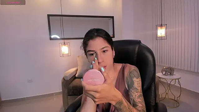 Ninna Asppen  online show from 04.05.26