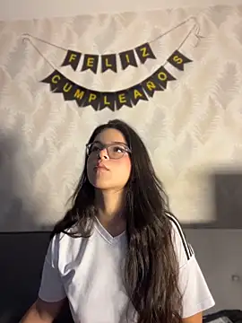 MiaMillers28 online show from 04.14.26