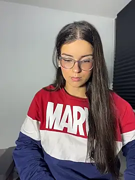 MiaMillers28 online show from 04.17.26