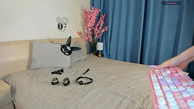 PeachMirth online show from 03.18.26