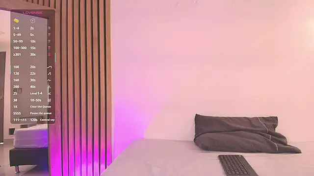 EmmaLopez11 online show from 04.09.26