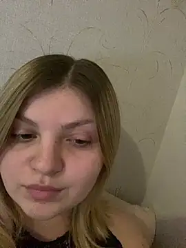 Snapshot of WendyPage chatting on 04.04.26 WendyPage online show from 04.04.26