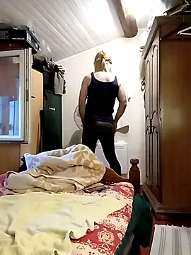 Snapshot of stephie83 chatting on 03.25.26 stephie83 online show from 03.25.26