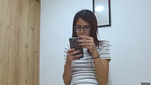 Emily Lopera online show from 05.20.26