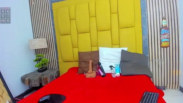 Snapshot of _karlaruso chatting on 03.31.26 karlaruso online show from 03.31.26