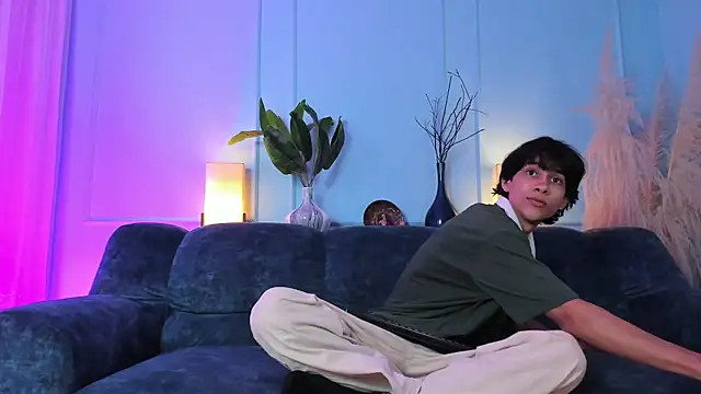 Snapshot of Cheys_Mast chatting on 03.16.26 Cheys Mast online show from 03.16.26