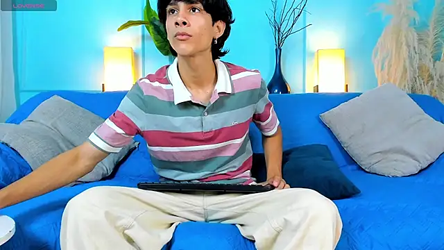 Snapshot of Cheys_Mast chatting on 03.21.26 Cheys Mast online show from 03.21.26