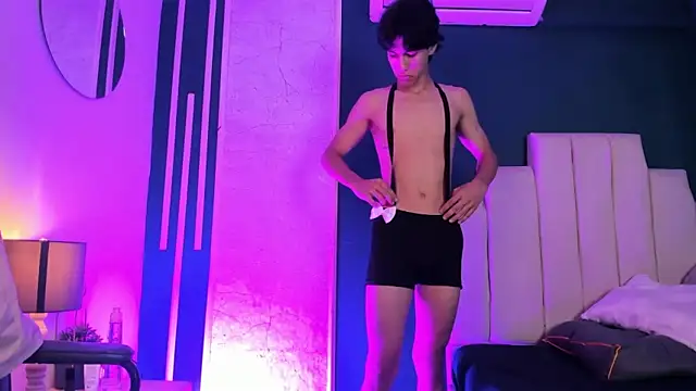 Snapshot of Cheys_Mast chatting on 04.01.26 Cheys Mast online show from 04.01.26