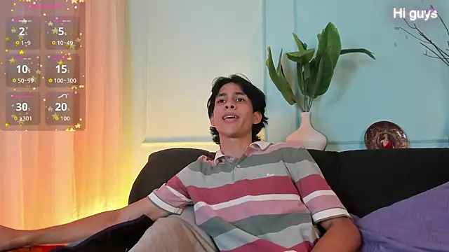 Snapshot of Cheys_Mast chatting on 04.09.26 Cheys Mast online show from 04.09.26