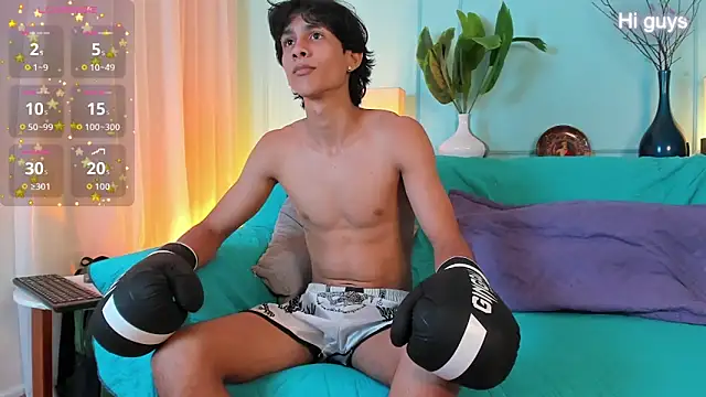 Snapshot of Cheys_Mast chatting on 04.10.26 Cheys Mast online show from 04.10.26