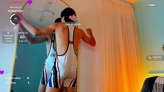 Snapshot of Cheys_Mast chatting on 04.15.26 Cheys Mast online show from 04.15.26