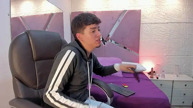 Noah DeLuca  online show from 03.17.26