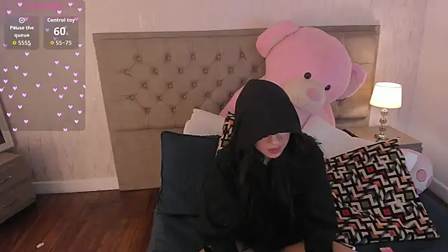 Lila clark online show from 04.11.26