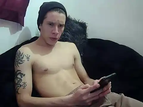 crixus11111 online show from 04.15.26