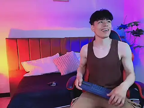 Andreew Style online show from 04.16.26