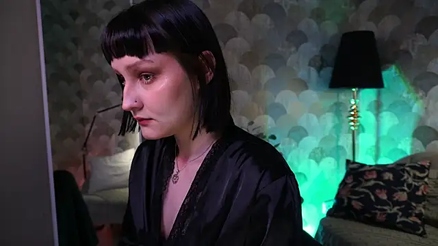 Velvet Lily online show from 03.20.26