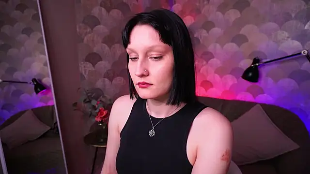 Velvet Lily online show from 04.13.26