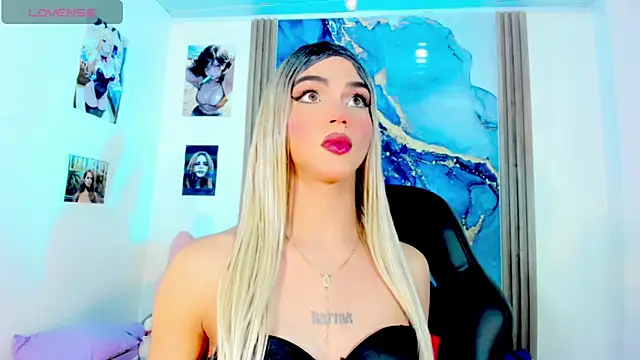 blonde queen- online show from 04.14.26