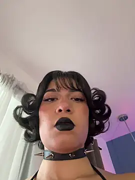 Snapshot of Liana_Fem_ chatting on 06.26.26 Liana Fem online show from 06.26.26