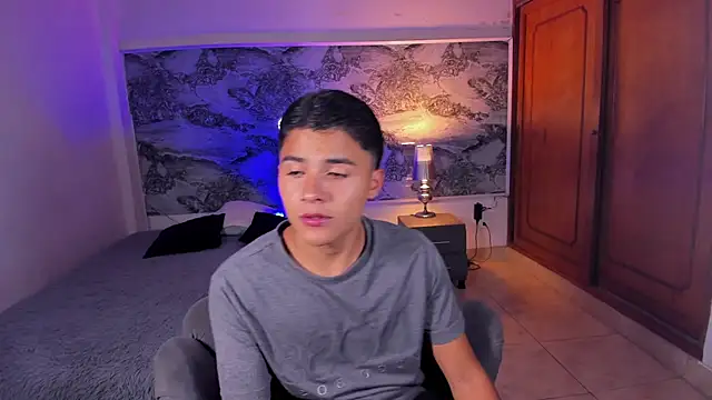 Liam Dustin online show from 04.08.26