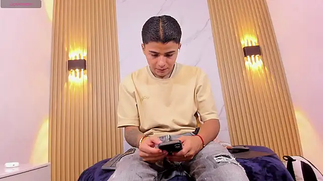 Liam Dustin online show from 04.11.26