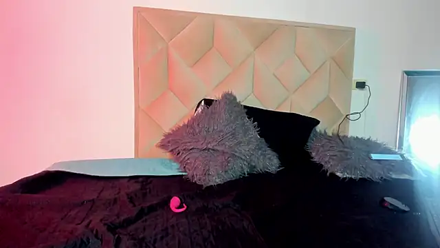 Noire boy online show from 04.17.26