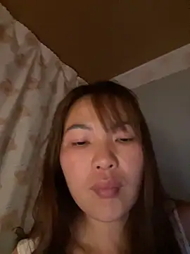 Snapshot of Milik-1022 chatting on 03.26.26 Milik-1022 online show from 03.26.26