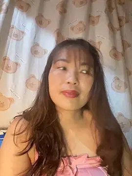 Snapshot of Milik-1022 chatting on 04.13.26 Milik-1022 online show from 04.13.26