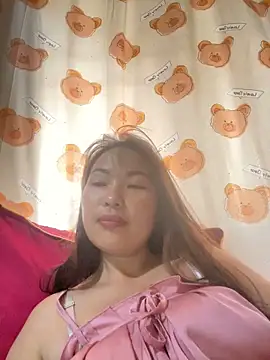 Snapshot of Milik-1022 chatting on 04.14.26 Milik-1022 online show from 04.14.26