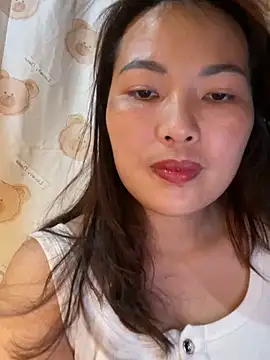 Snapshot of Milik-1022 chatting on 04.14.26 Milik-1022 online show from 04.14.26