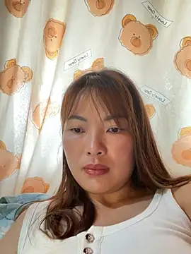 Snapshot of Milik-1022 chatting on 04.15.26 Milik-1022 online show from 04.15.26