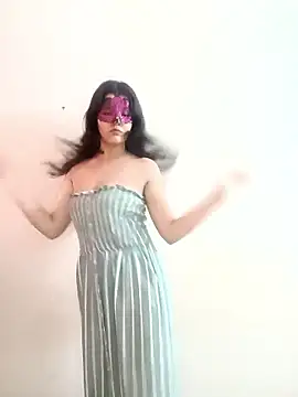 Hottymahi7 online show from 05.17.26